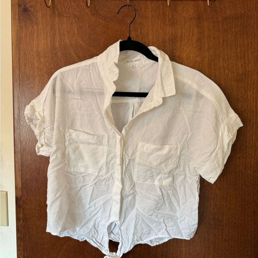 White Button-Up slight cropped Short Sleeve Shirt